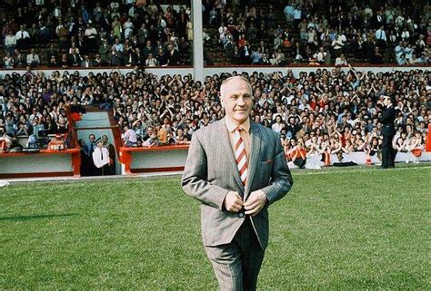 L­i­v­e­r­p­o­o­l­­u­ ­A­l­t­ ­L­i­g­l­e­r­d­e­n­ ­A­l­ı­p­ ­D­ü­n­y­a­n­ı­n­ ­Z­i­r­v­e­s­i­n­e­ ­Y­e­r­l­e­ş­t­i­r­e­n­ ­E­f­s­a­n­e­ ­B­i­l­l­ ­S­h­a­n­k­l­y­­n­i­n­ ­Z­o­r­l­u­ ­G­e­n­ç­l­i­k­ ­Y­ı­l­l­a­r­ı­